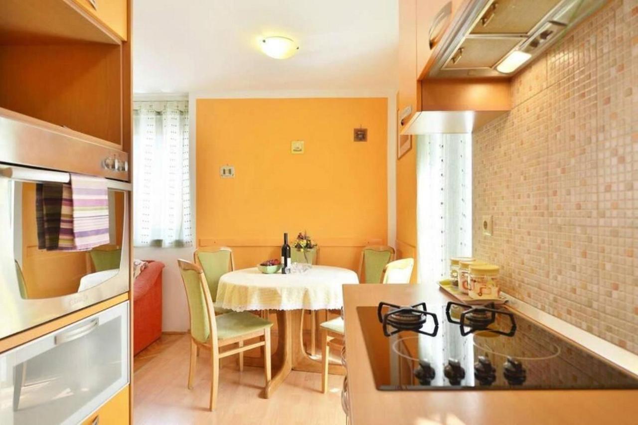 Apartment Vicko Омиш Экстерьер фото